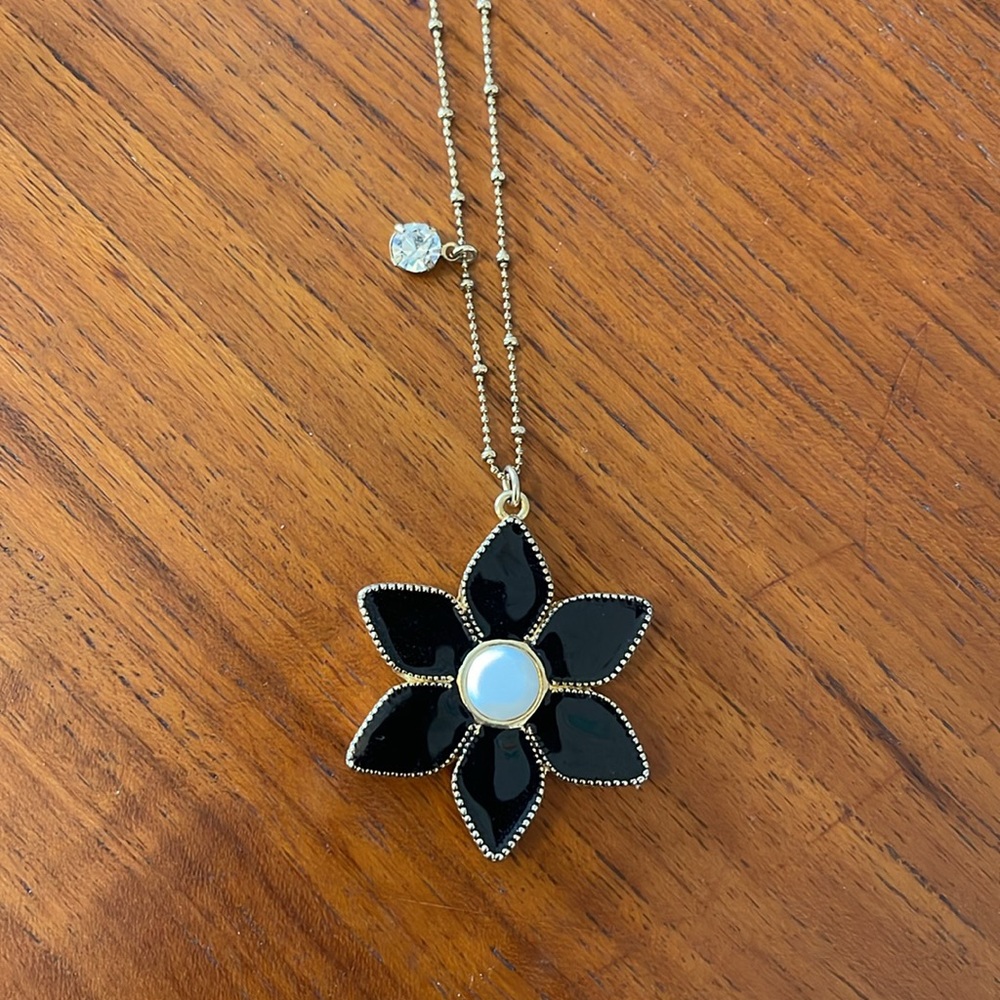 Necklace - Picture 3 of 4